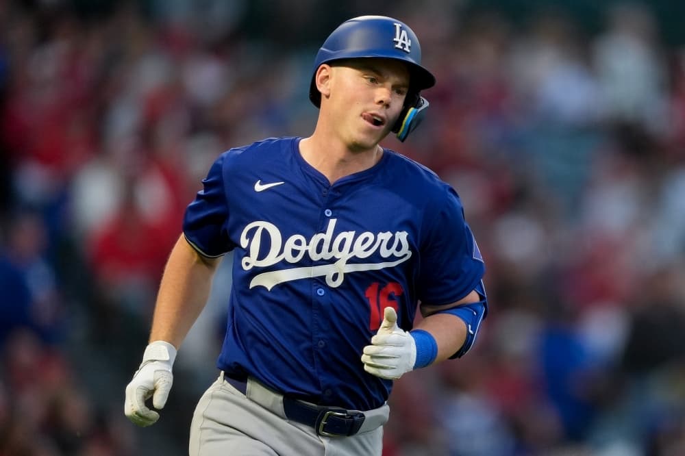 Dodgers deferred payroll total rises to $915.5M after adding $50M more in catcher Will Smith’s deal