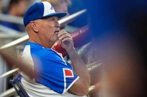 Braves’ Snitker ejected, Olson tossed for 1st time in MLB career for arguing interference call