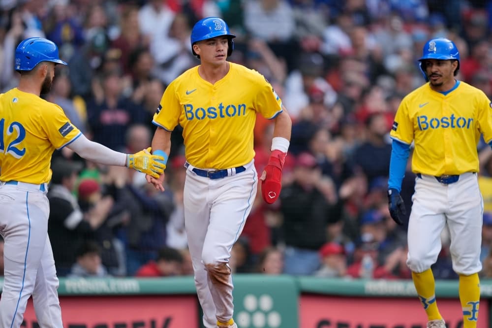 Infielder Bobby Dalbec agrees to minor league contract with Chicago White Sox