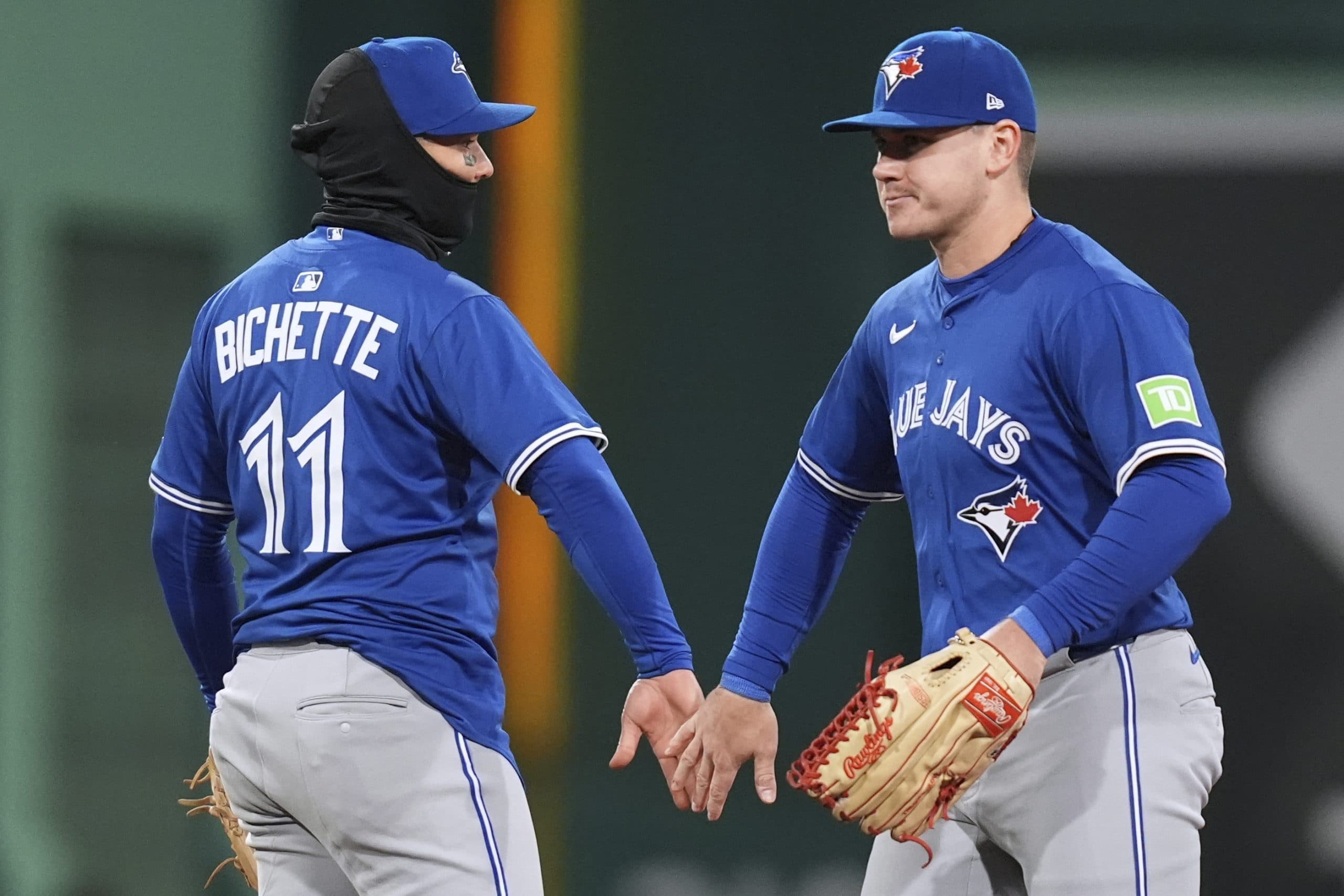 Blue Jays take road win streak into game against the Phillies