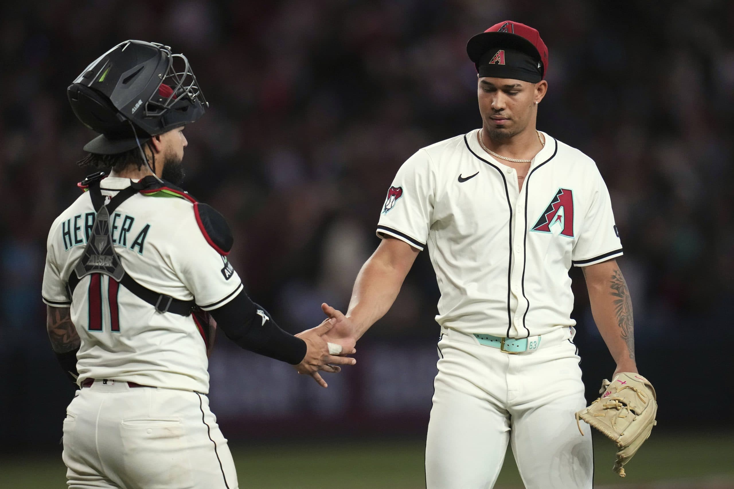Diamondbacks place reliever Justin Martinez on 15-day IL with right shoulder inflammation