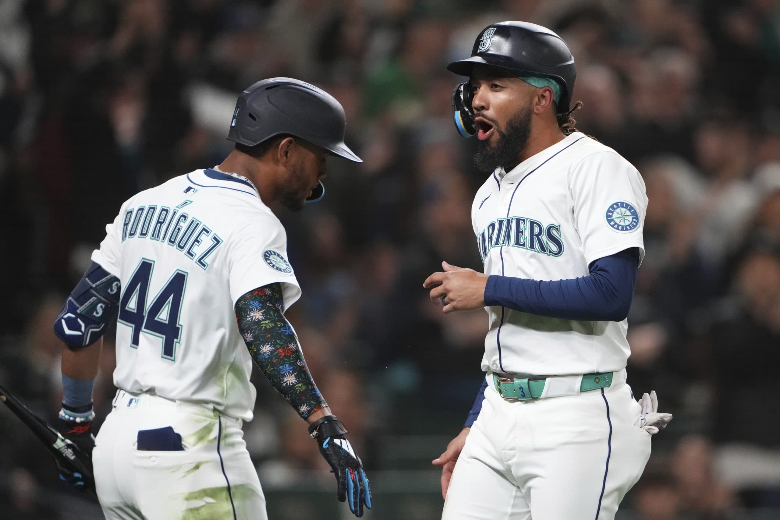 Polanco and Arozarena hit 8th-inning HRs to lift Mariners over Athletics 4-2