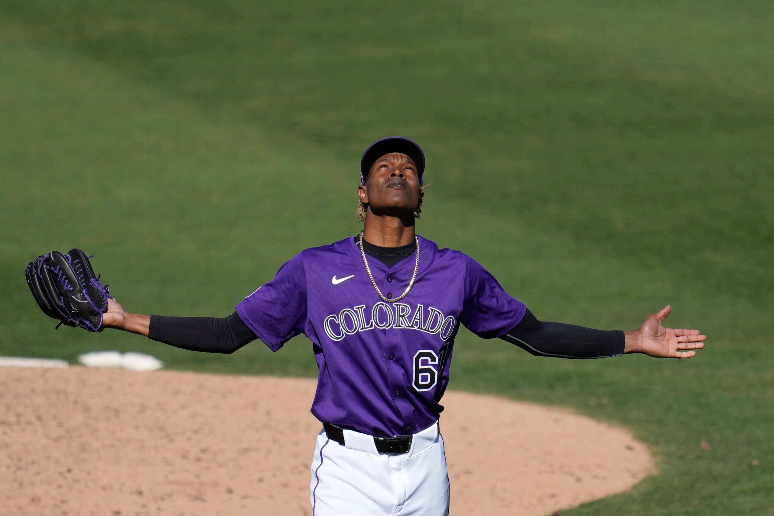 New York Mets Sign Dominican Pitcher Jefry Yan to a minor league Deal