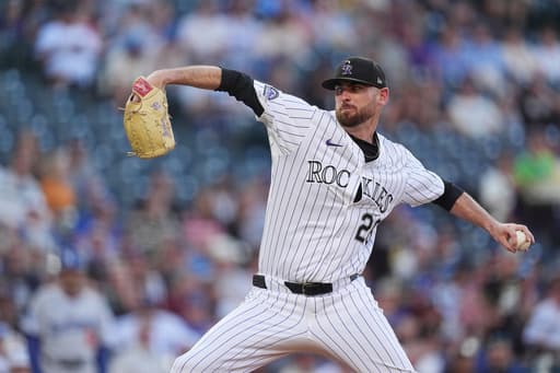 Veteran lefty Austin Gomber signs minor league contract with Rangers with invite to spring