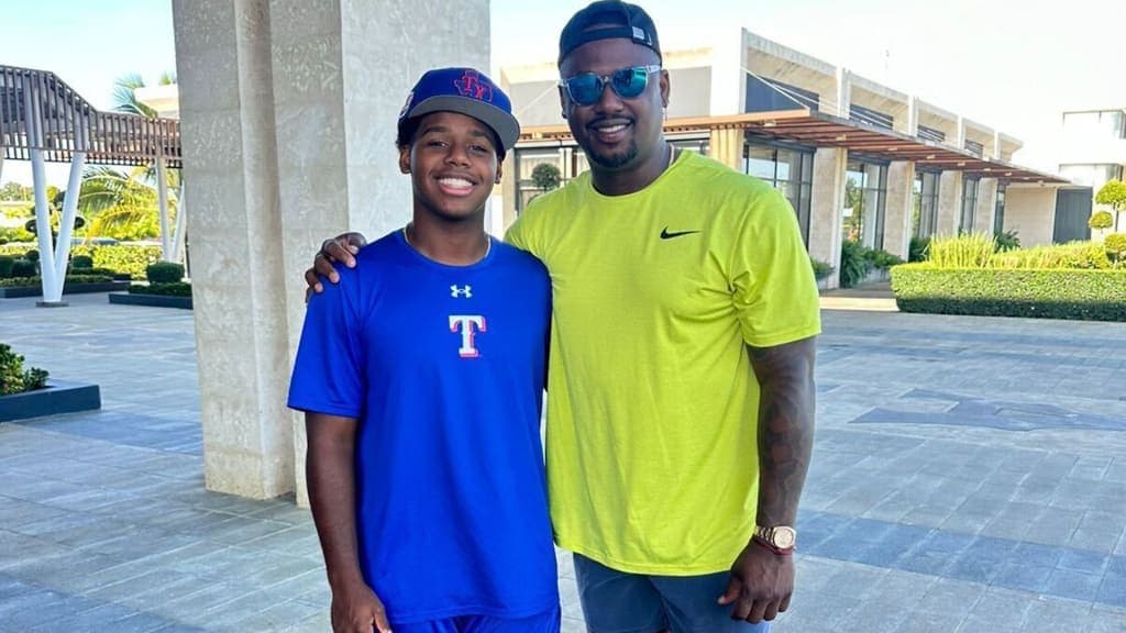 Hansel Ramirez, Son of Hanley, Signs With Texas Rangers