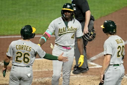 Butler and Kurtz homer to lead the Athletics past the Pirates, 4-3