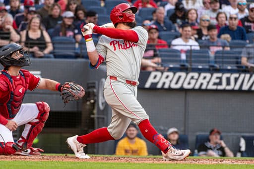 Schwarber’s 45-game on-base streak for Phillies is longest in the majors since 2023