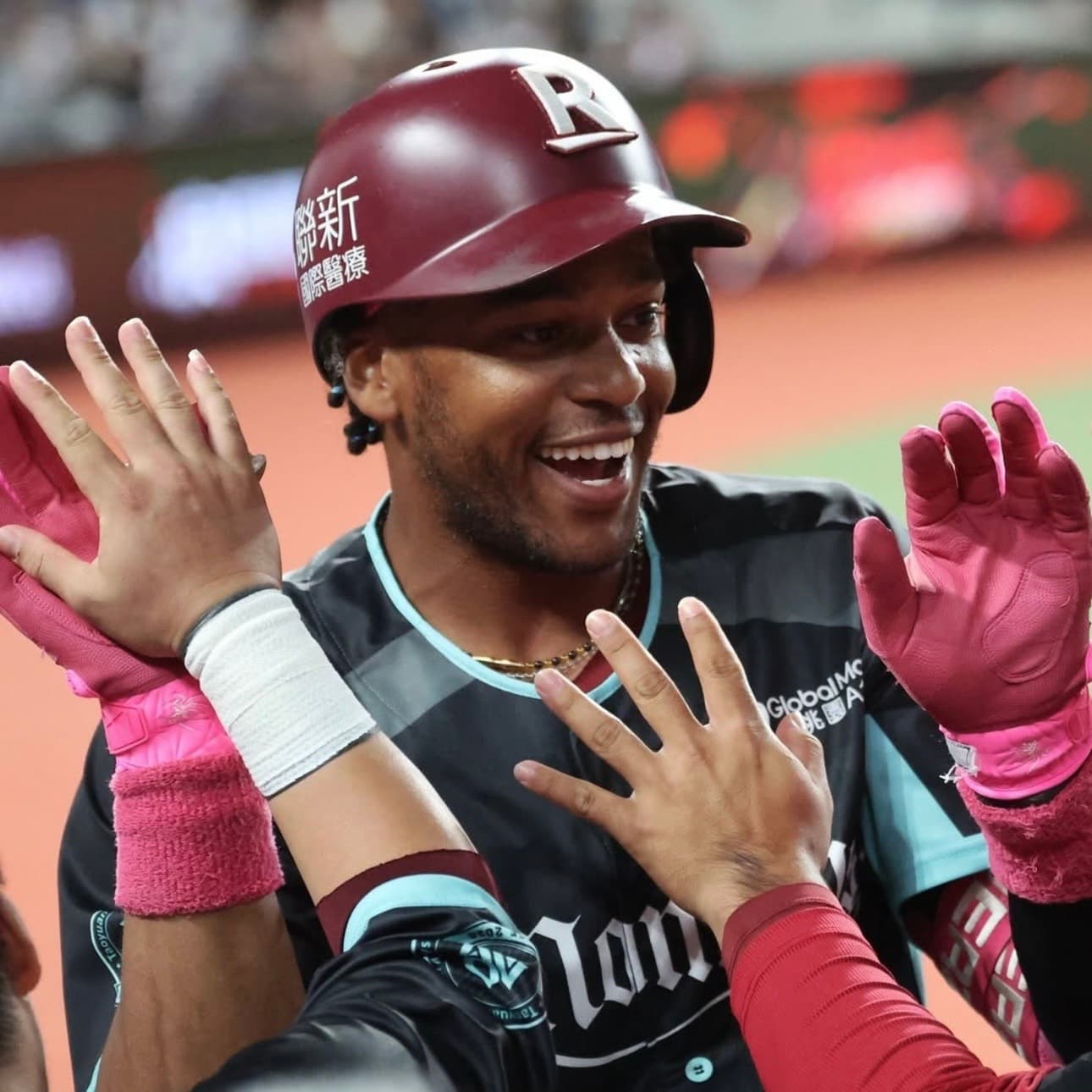 CPBL Roundup: Adam Walker Already Making Presence Felt, Brothers Sign Former MLB and KBO Arm