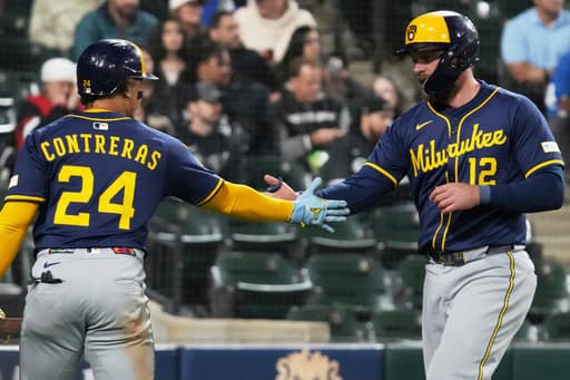 Durbin gets key 2-run single as the Brewers beat the lowly White Sox 7-2