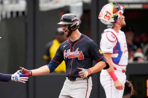 White goes deep twice as the Braves beat the Reds in rain-delayed MLB Speedway Classic at Bristol