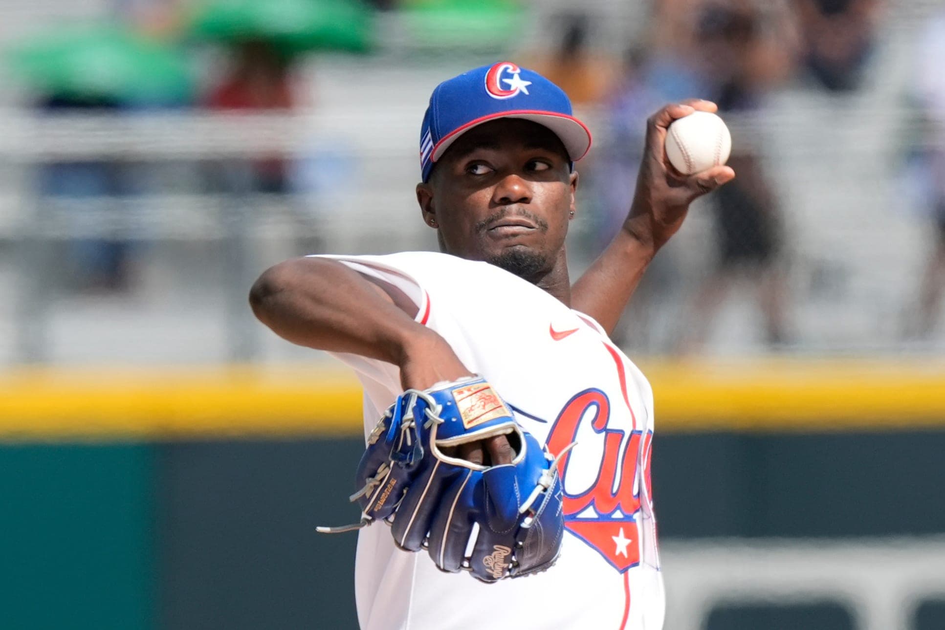 NPB: Reigning Pacific League MVP Livan Moinelo Makes Season Debut