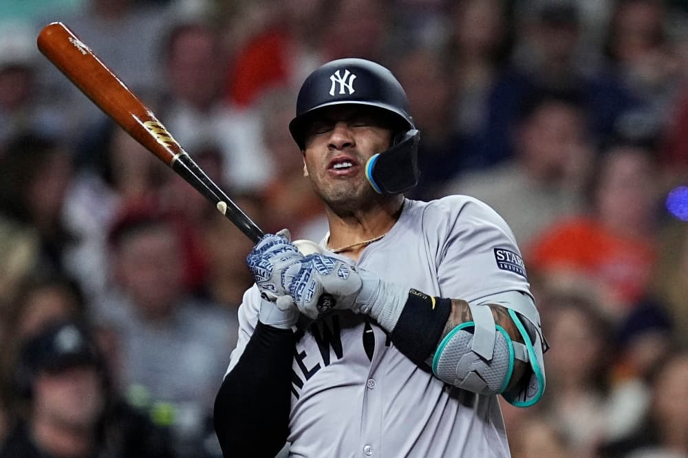 Yankees second baseman Gleyber Torres leaves game after being hit on right thumb by pitch