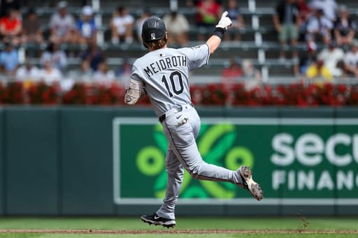 Montgomery, Meidroth HRs, Baldwin, Tauchman RBI doubles lead White Sox past Twins 6-5