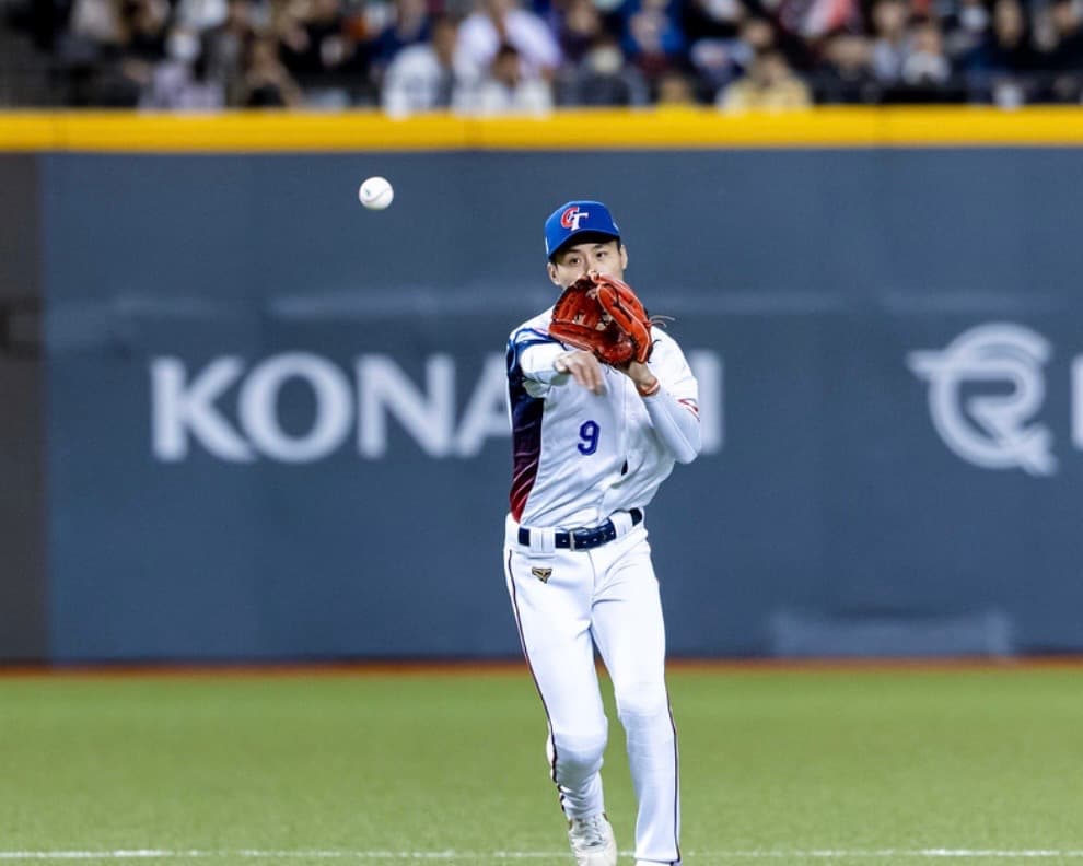 Wei Chuan Dragons Take 3-0 Series Lead in the Taiwan Series
