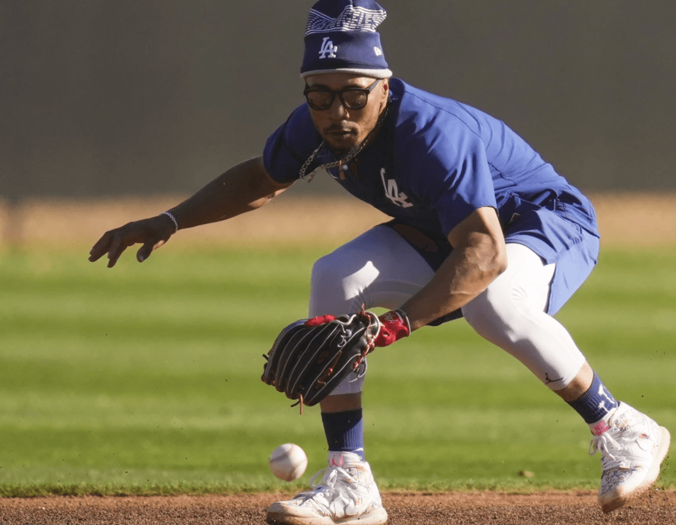 Dodgers Star Mookie Betts Won’t Play in 2 Regular Season Games vs. Cubs in Tokyo