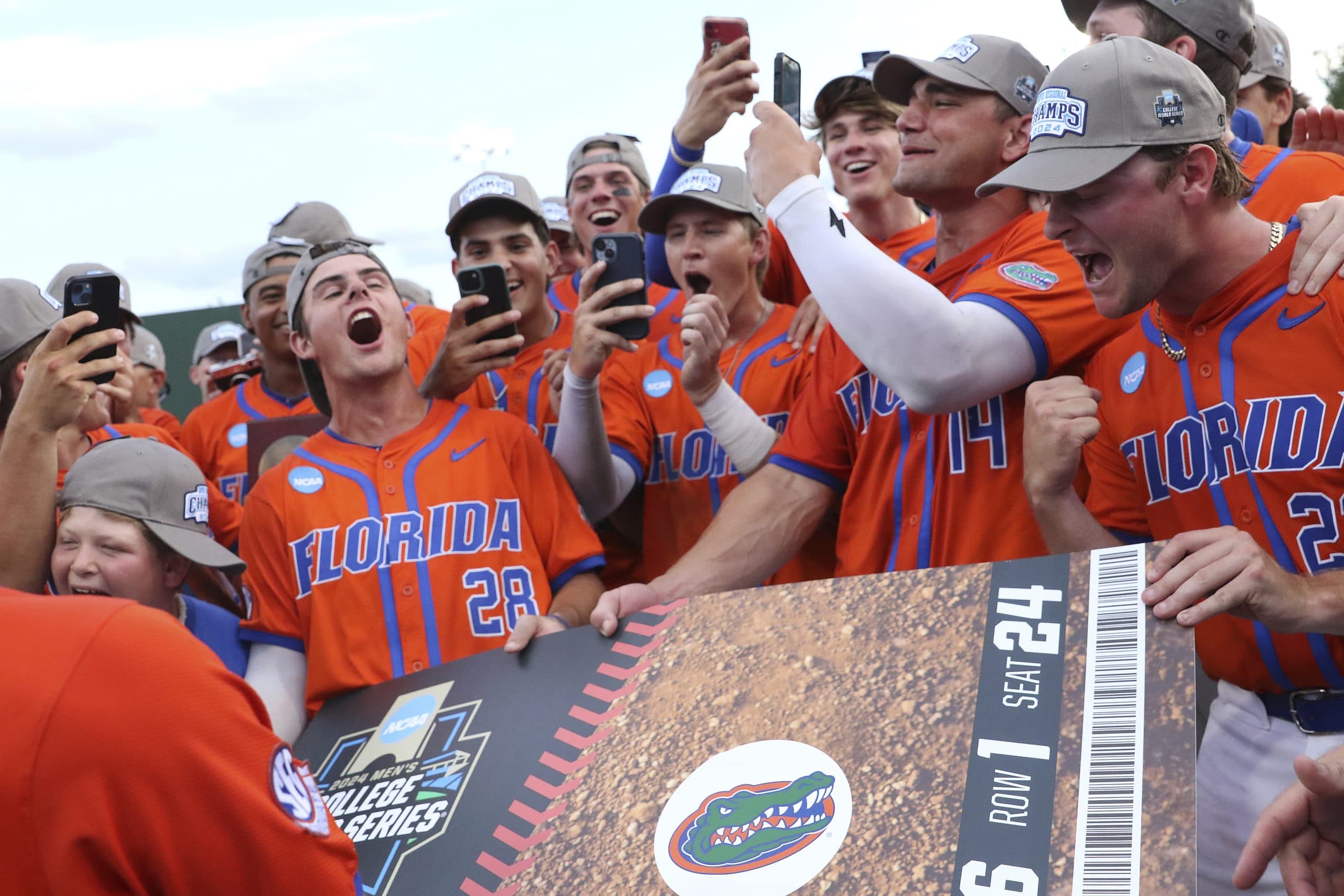 For Florida Gators, An Unlikely, Magical Run Comes to An End at College World Series