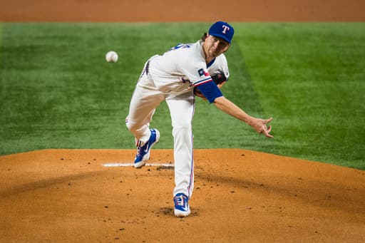 Everything comes together in one big game for Jacob deGrom and the Texas Rangers offense