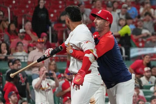 Cardinals’ Willson Contreras gets 6-game suspension for on-field tirade and plans to appeal