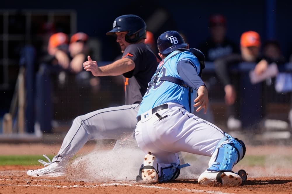 Dodgers acquire Andre Lipcius from Tigers and place Clayton Kershaw on 60-day injured list