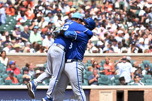 Salvador Perez hits his 318th home run, passes George Brett on Royals’ list