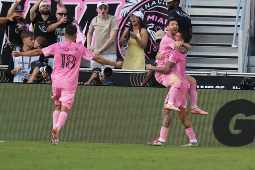 Messi and Inter Miami have completed their journey. They win the MLS Cup, topping Vancouver 3-1