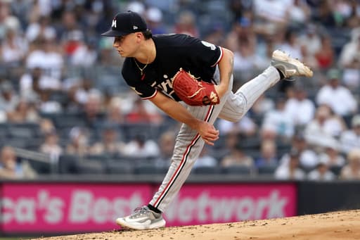 Twins’ Paredes scratched minutes before start with oblique strain