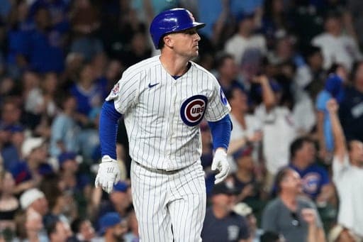Chicago Cubs' Alex Bregman watches his solo home run during the eighth inning of a baseball game against the Milwaukee Brewers in Chicago, Monday, Aug. 31, 2026. (AP Photo/Nam Y. Huh) (AP Photo/Nam Y. Huh)