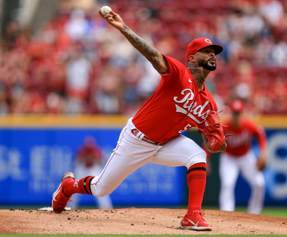 Red Sox acquire right-hander Vladimir Gutierrez from Brewers for cash
