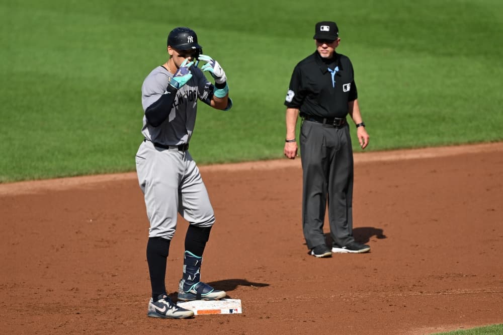 Aaron Judge sets Yankees record with his 34th home run before the All-Star break