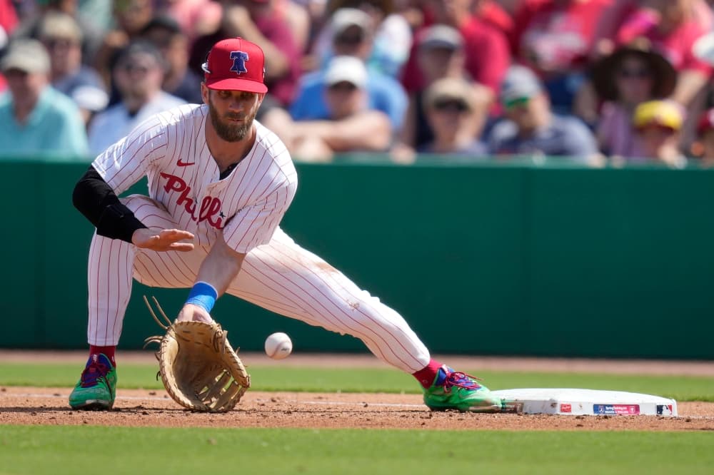 Harper settling in at first for Phillies; Muncy takes a hit in Yamamoto spring debut for Dodgers