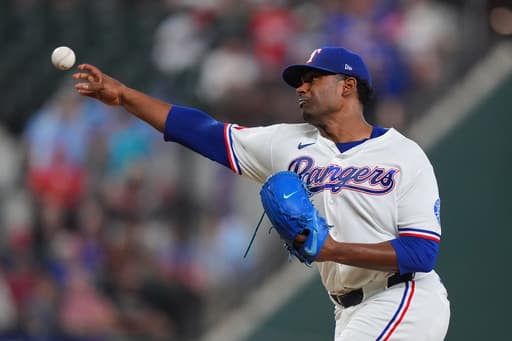Rocker allows 1 hit over 6 innings and Rangers get season-high 18 hits in 10-0 rout of White Sox