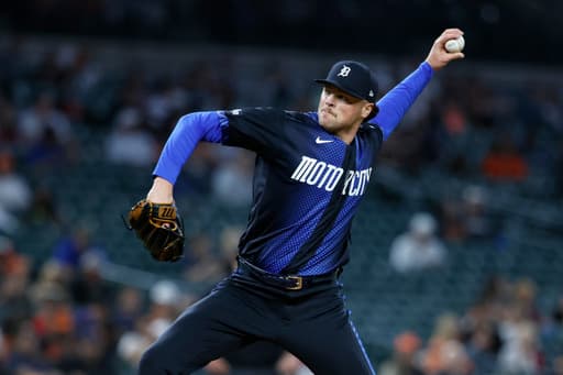 Tigers place reliever Brant Hurter on 15-day injured list