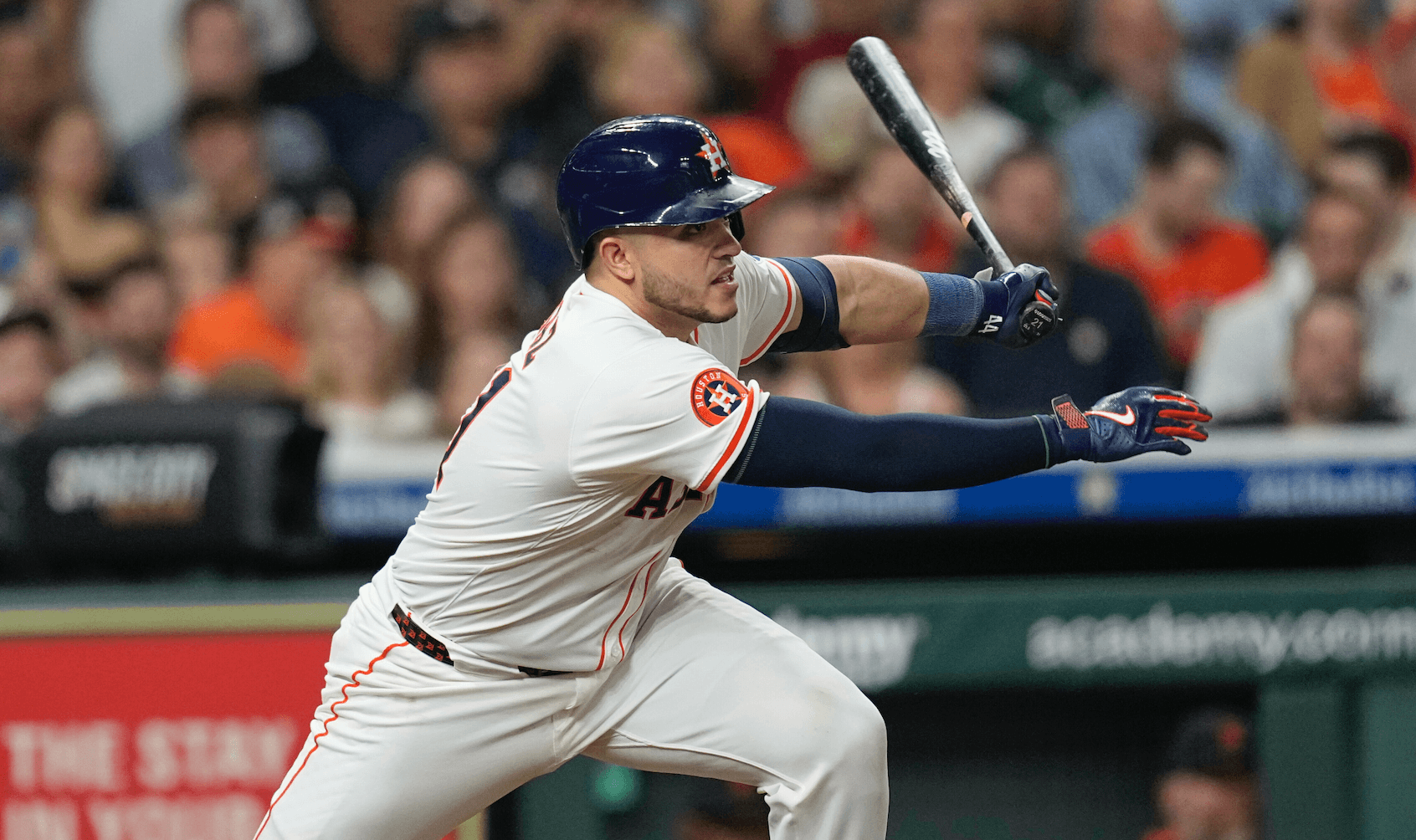 Yainer Diaz drives in 3 runs to help the Astros rally to a 6-4 win over the Tigers