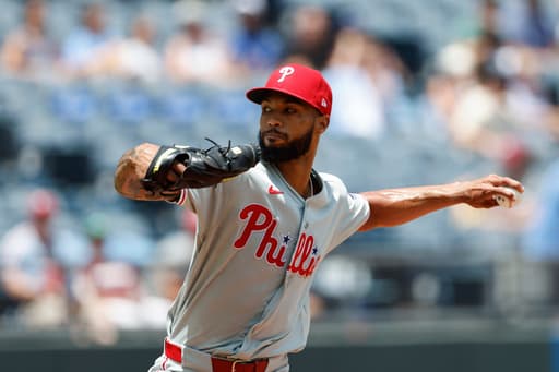 Royals slug 4 homers, tag Phillies ace Sánchez for career-worst 9 earned runs in 15-1 victory