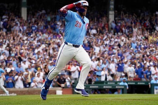 Cubs break franchise record with 8 home runs, 3 by Michael Busch