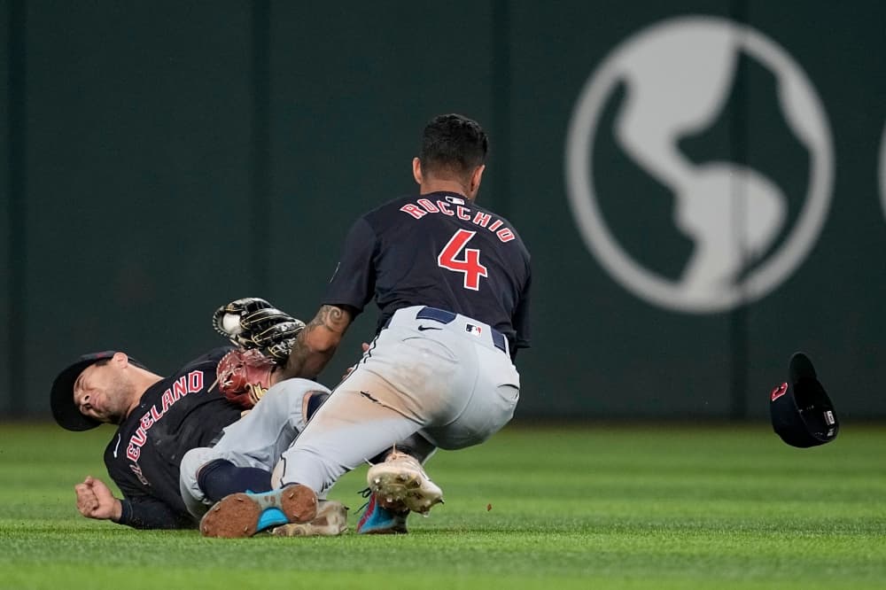 Guardians SS Rocchio and CF Freeman remain in game after hard collision in Texas