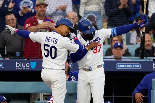 Dodgers scramble to reshape the bench after Teoscar Hernández, Kiké Hernández injuries