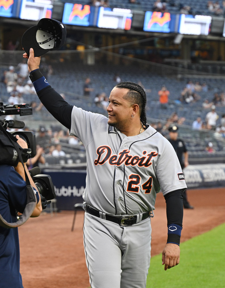 Miguel Cabrera is the all-time home run leader among Venezuelan-born MLB players (511) while Eugenio Suárez is third (325) – Image Credit: Bill Menzel/Latino Sports