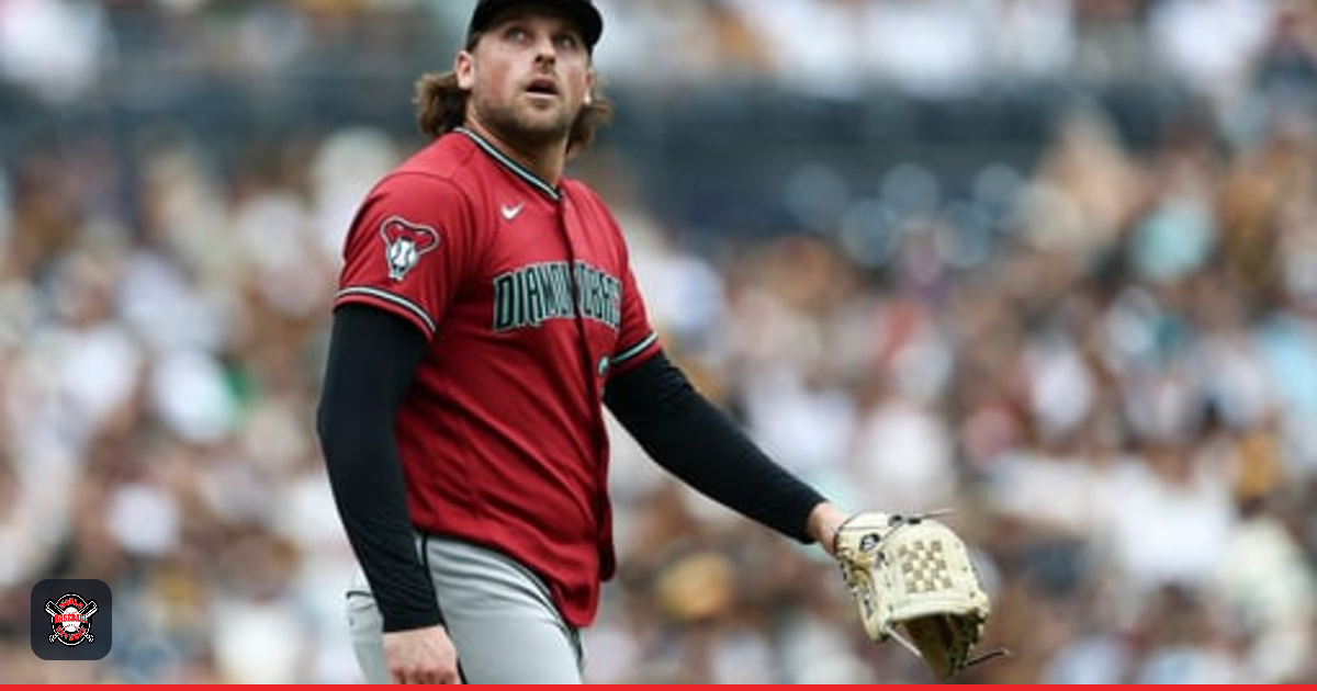 Diamondbacks miss playoffs on season's final day, losing 9-4 to Padres ...